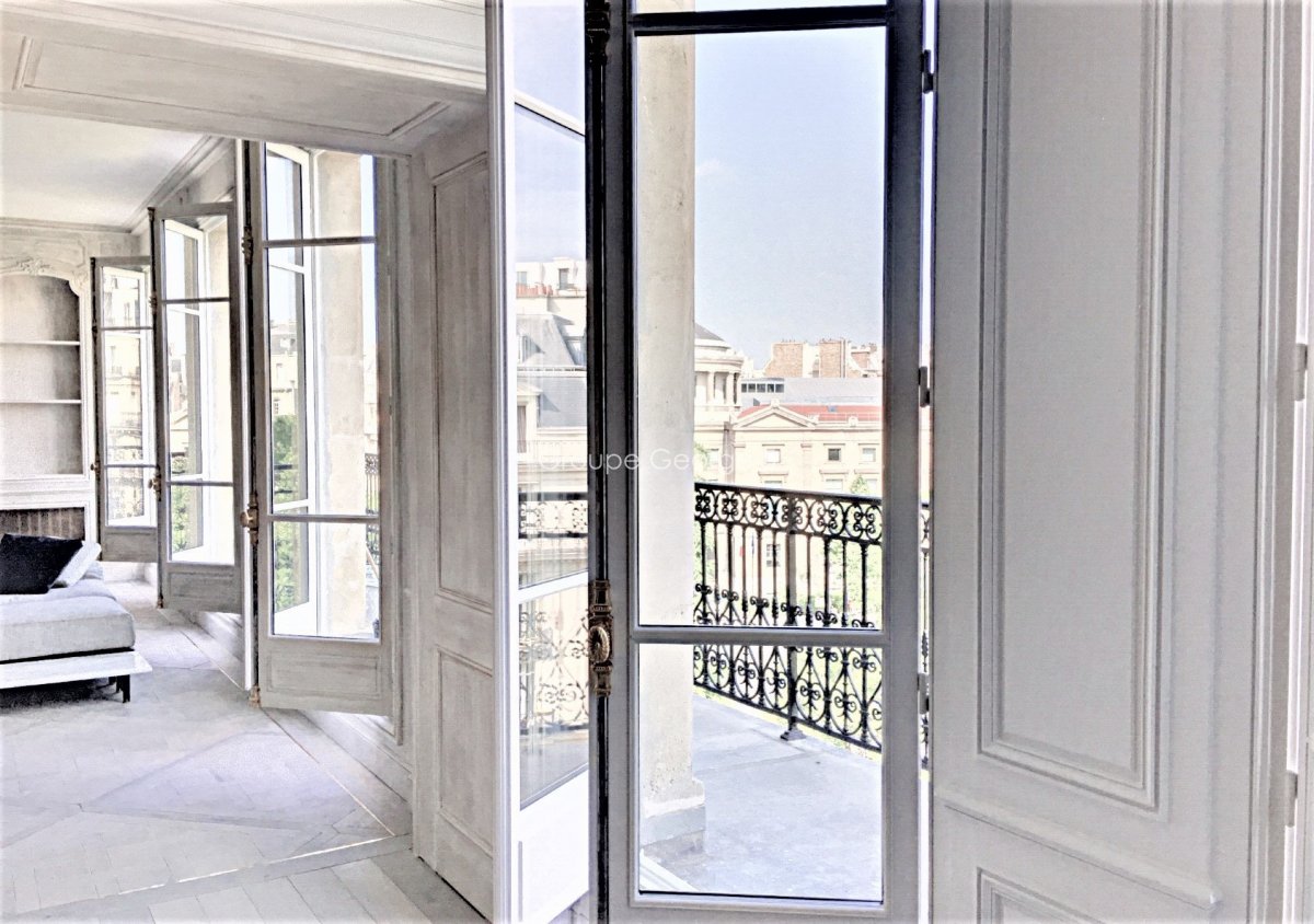 Vente Appartement  5 pièces - 198m² 75016 Paris