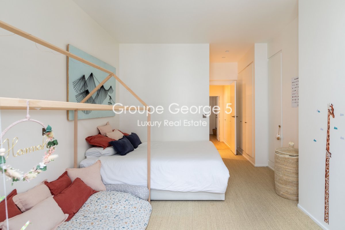 Vente Appartement  4 pièces - 140m² 75007 Paris